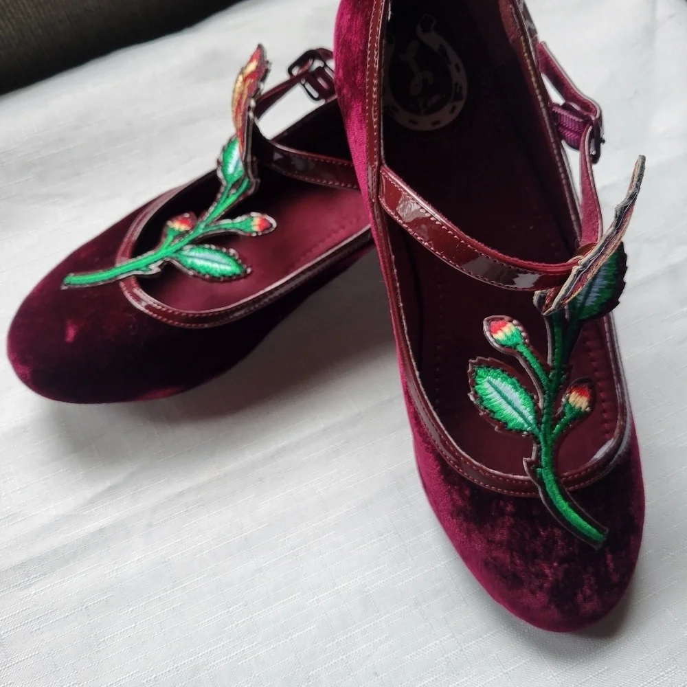 Miss L Fire Floral  Velvet Embroidered  Burgundy Mary Jane Shoes Size 6.5